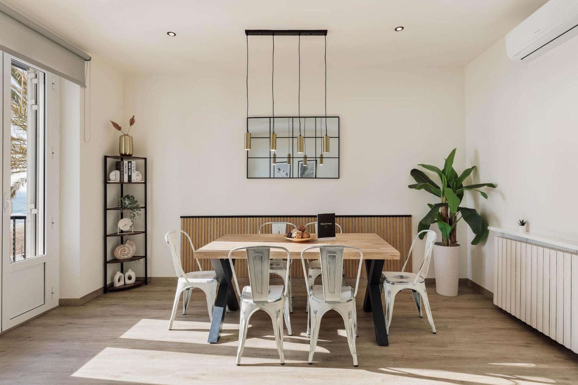 Group Dreams Apartment